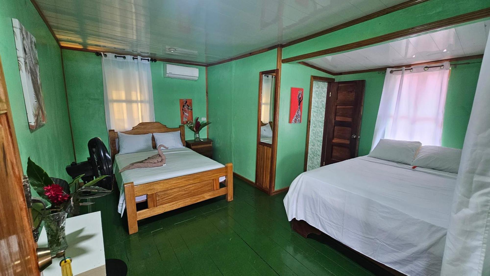 Bastimentos Hill Guest House Bocas del Toro Esterno foto