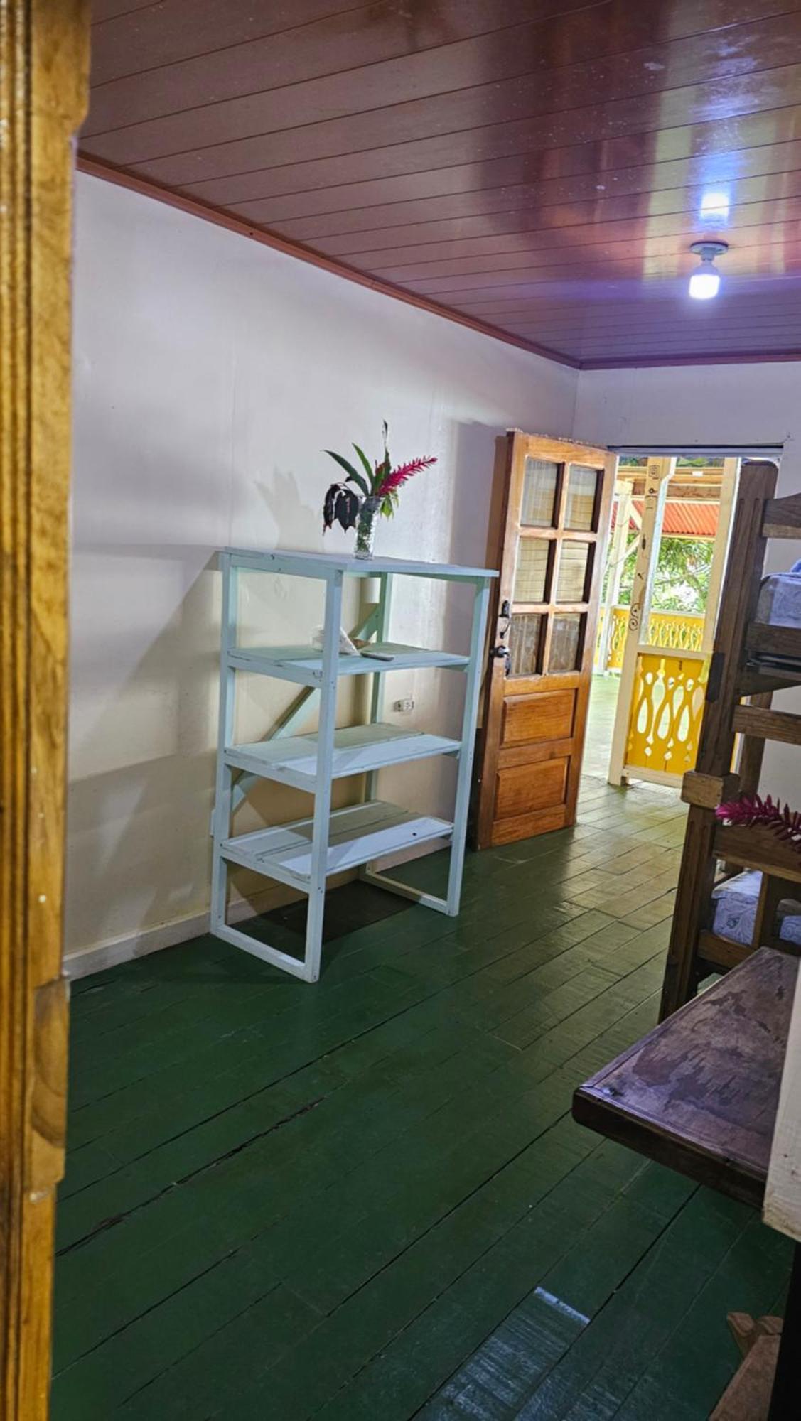 Bastimentos Hill Guest House Bocas del Toro Esterno foto